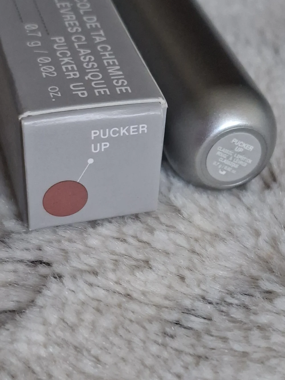 On your Collar Classic Lipstick 